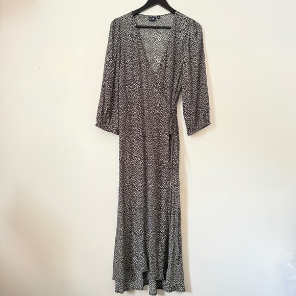GAP LENZING™ ECOVERO™ Flounce Midi Black and White Asymmetrical Wrap Dress - Picture 4 of 10